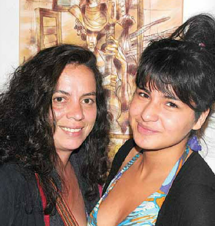 Christiane D'Espinay y Salomé Quitto. Foto: Diario La Hora