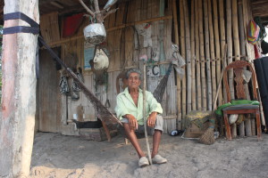 Don Pedro, abuelo materno de Luis Alberto, está feliz de contar con la compañía de su nieto.