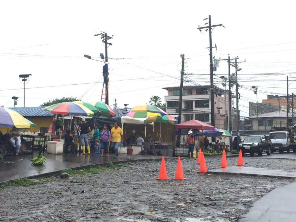 Mercado quichua de Coca, a un extremo del malecón. Allí es sencillo conseguir carne silvestre. Foto: Daniela Aguilar