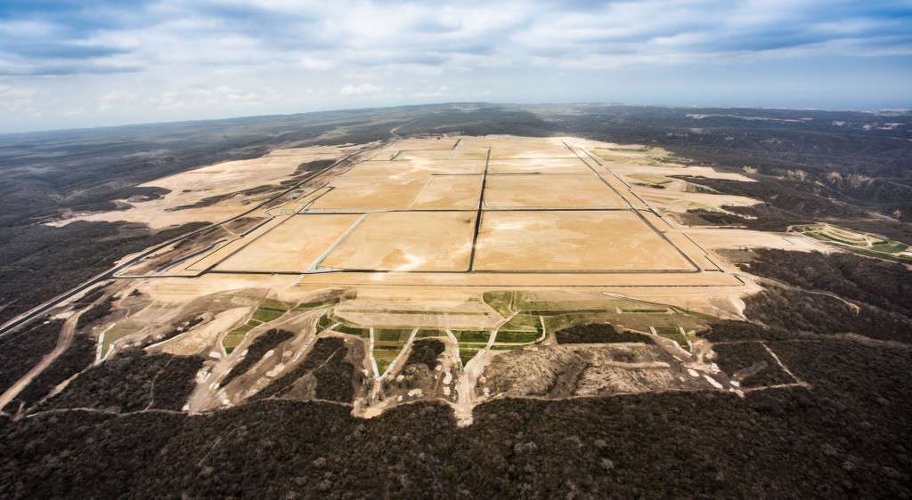 La empresa brasileña Odebrecht se encargó de la preparación del terreno para la Refinería del Pacífico en Manabí, obra para la que no se ha conseguido financiamiento.